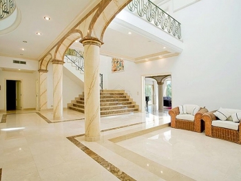 Lựa chọn đá granite hay marble để lát nền là tốt nhất?