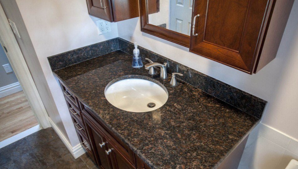 Bàn Lavabo Đá Nâu Anh Quốc